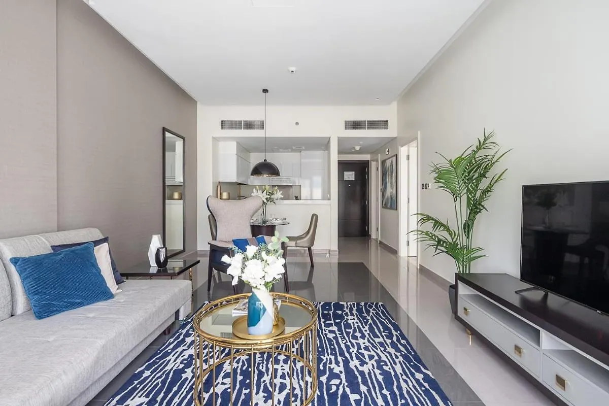 Frank Porter - Damac Majestine Apartment Dubai